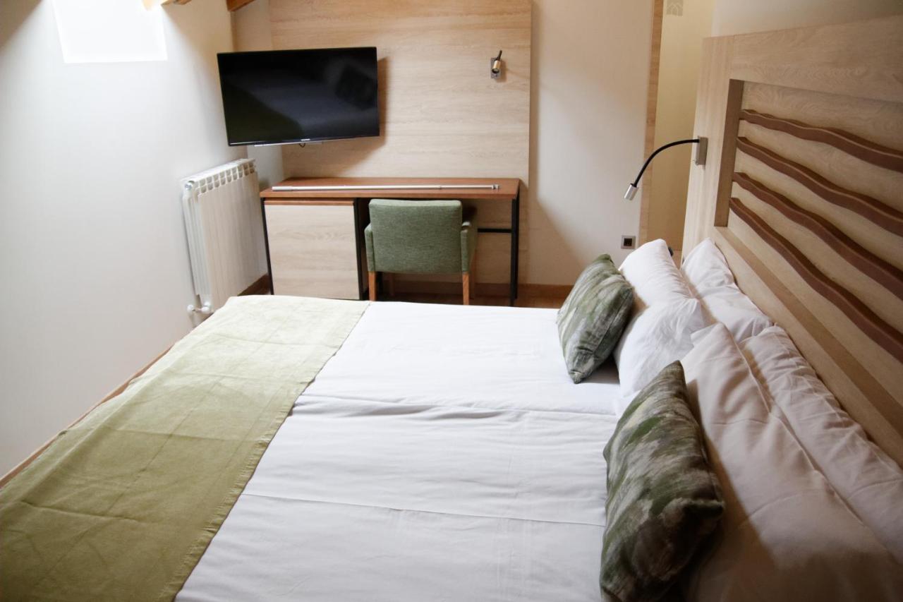 Hotel Rural Las Montanas De Pumar Besullo Екстериор снимка