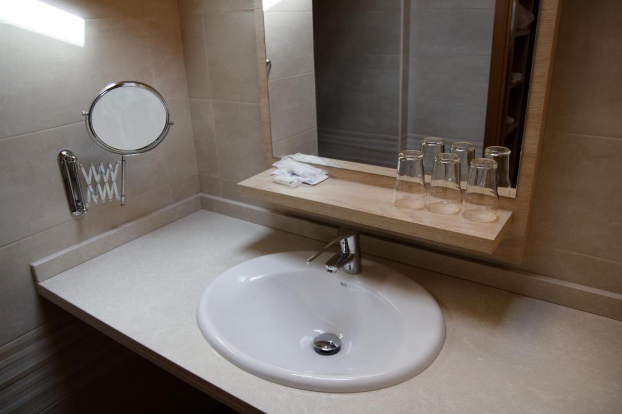 Hotel Rural Las Montanas De Pumar Besullo Екстериор снимка