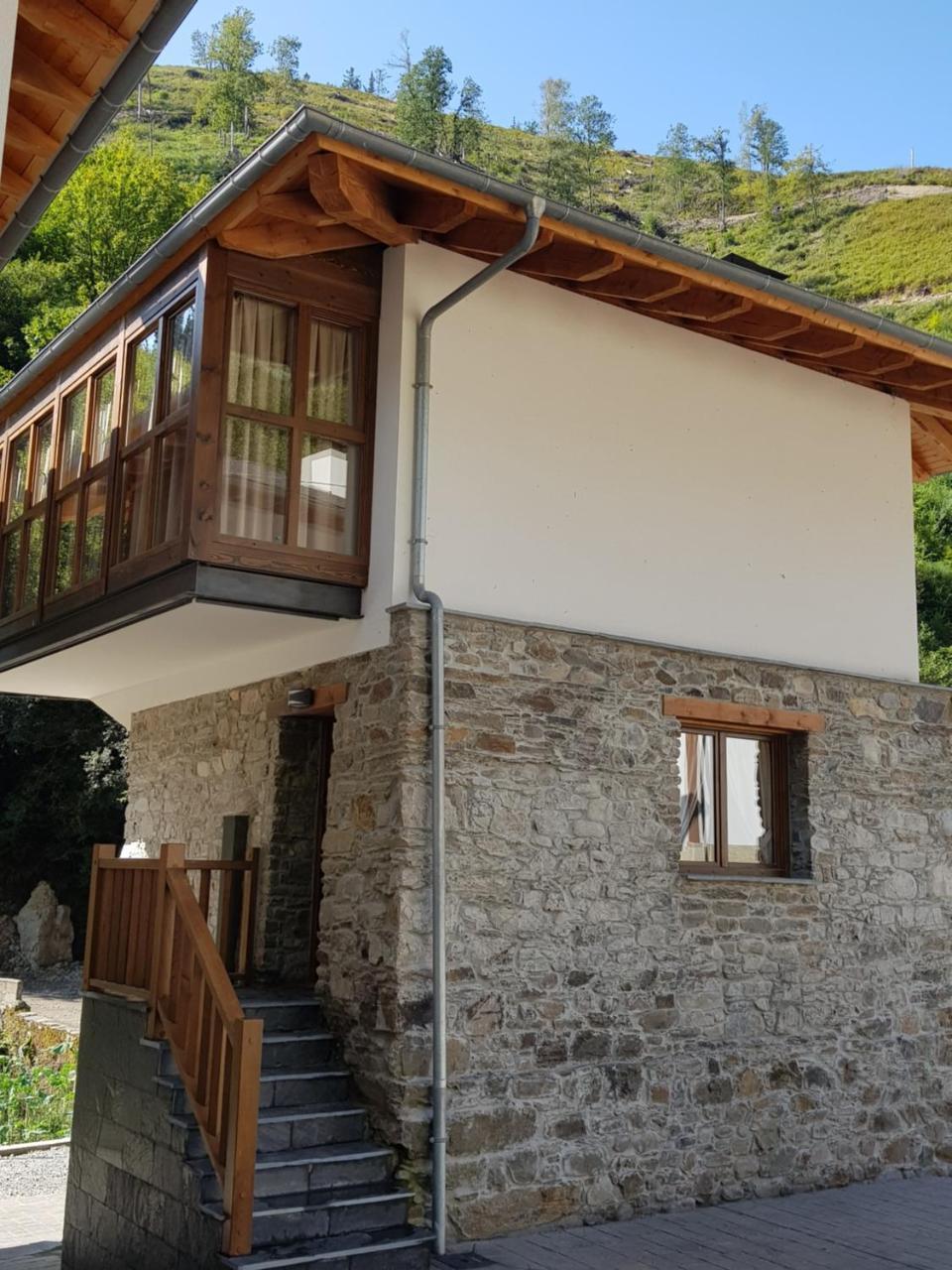 Hotel Rural Las Montanas De Pumar Besullo Екстериор снимка
