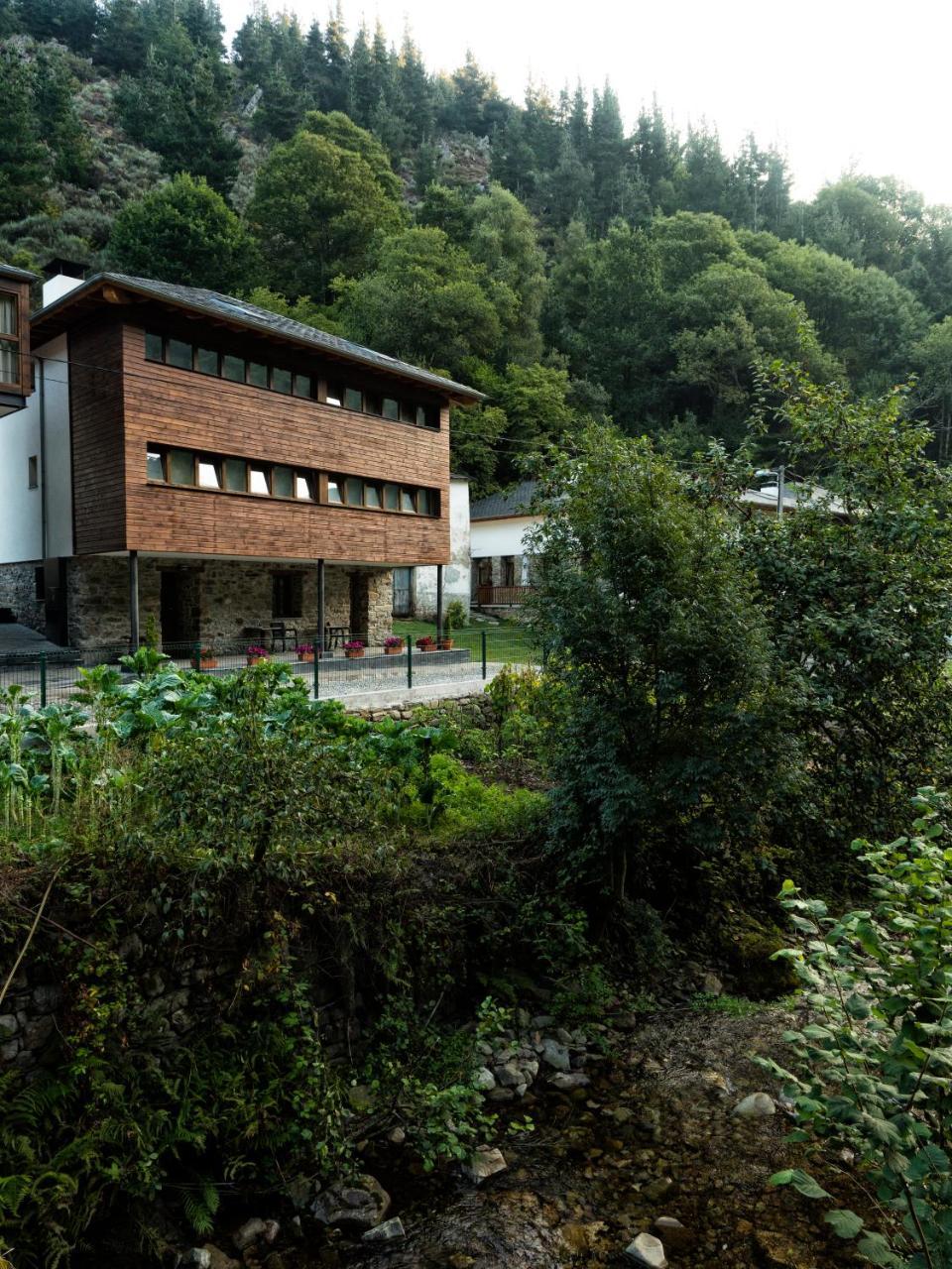Hotel Rural Las Montanas De Pumar Besullo Екстериор снимка